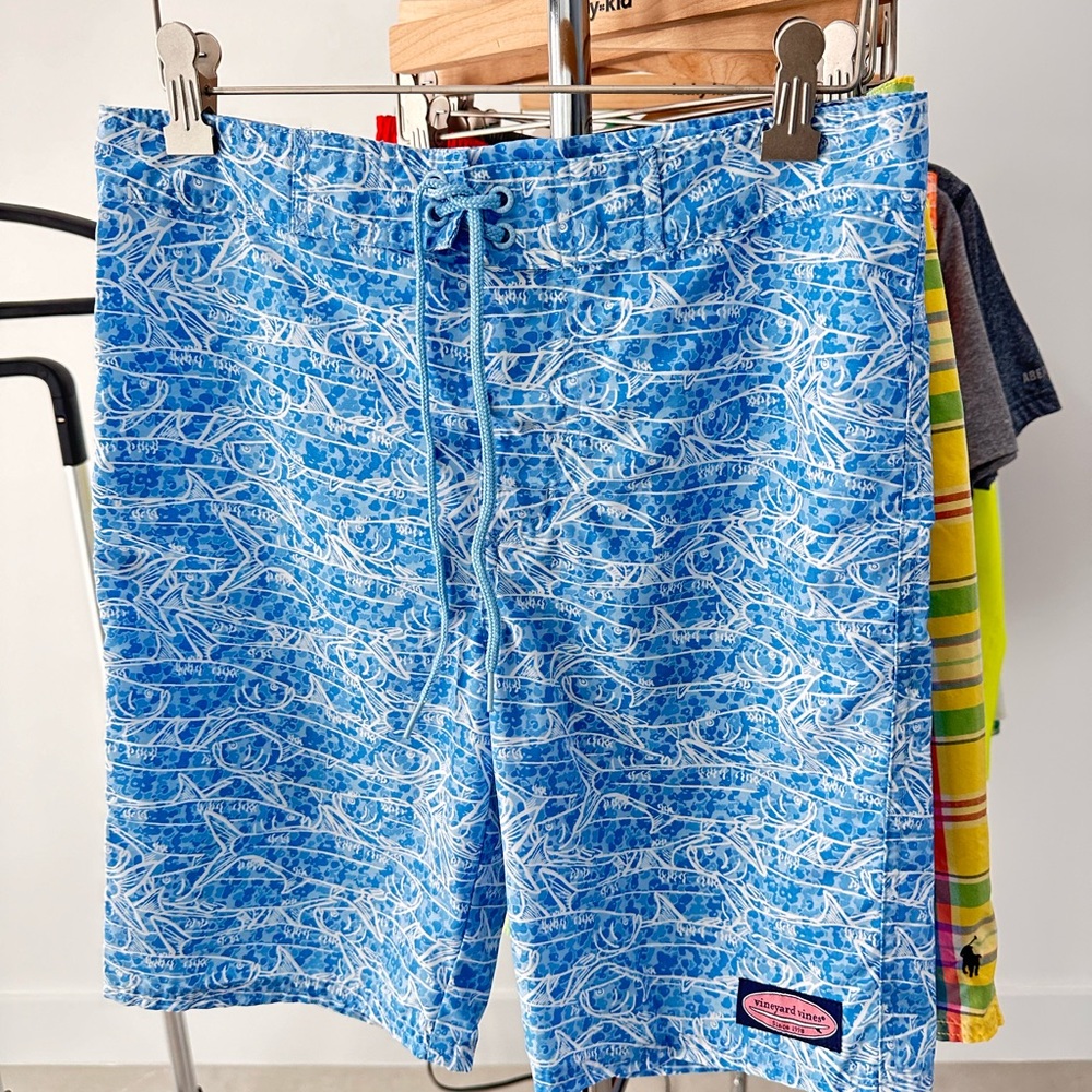 Vineyard Vines Boys swim trunks